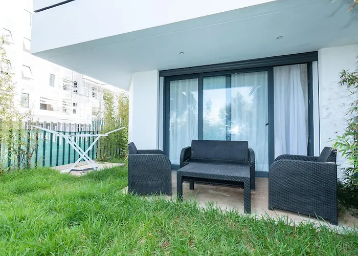 Appartement Luxueux Avec Jardin